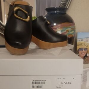 FRAME Clogs
